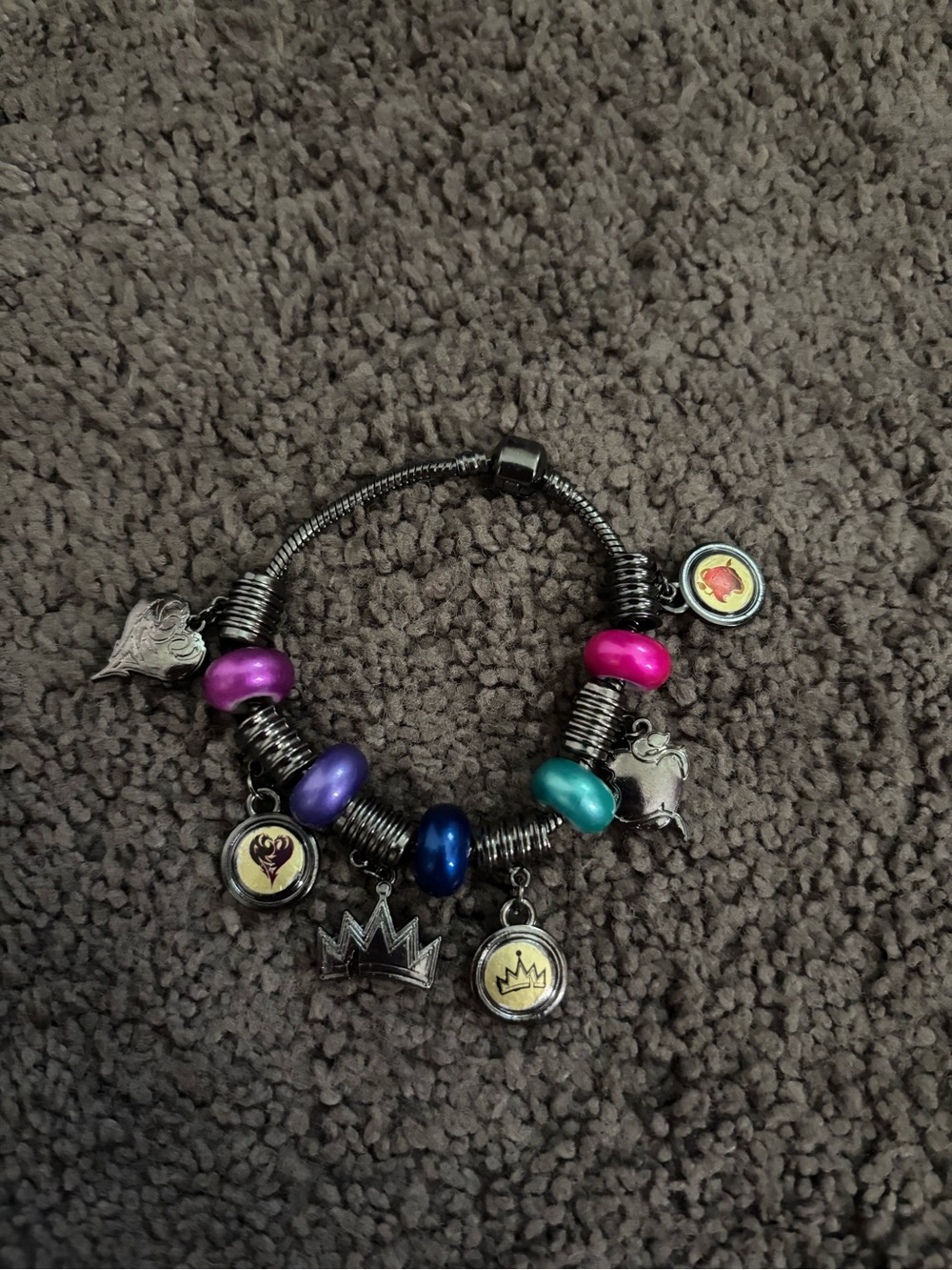 Kids Disney Descendants Charm Bracelet